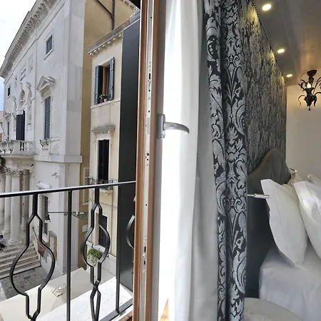 Hotell Al Theatro Palace 4*