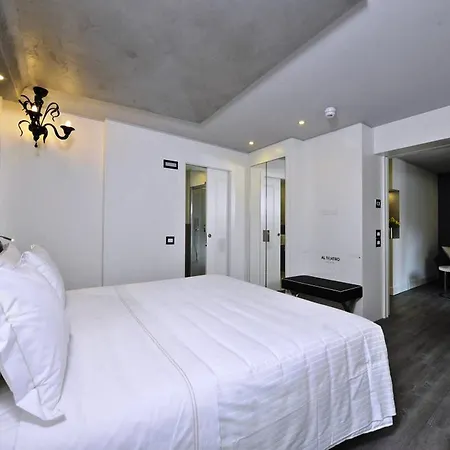 Al Theatro Palace Hotell 4*