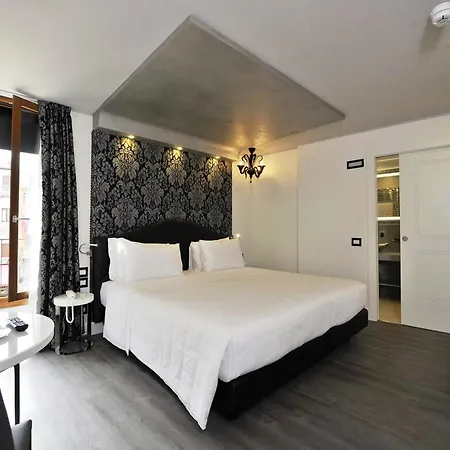 Al Theatro Palace 4* Venedig