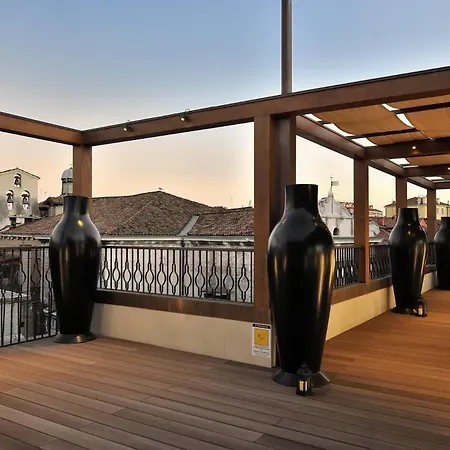 アル テアトロ パレス