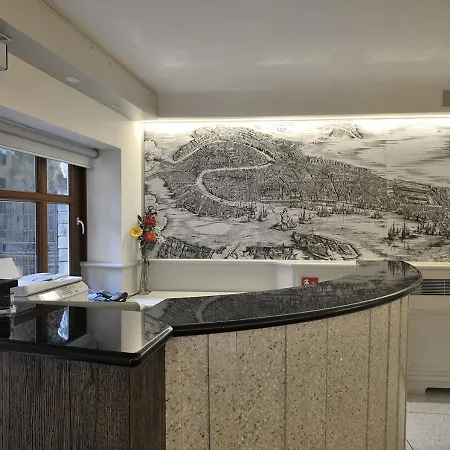 Al Theatro Palace Hotell 4*