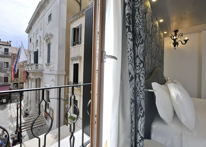 Al Theatro Palace Hotel 4*