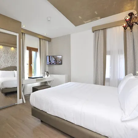 Отель Al Theatro Palace 4*