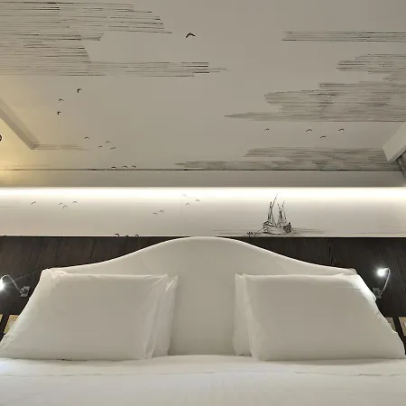 Отель Al Theatro Palace 4*