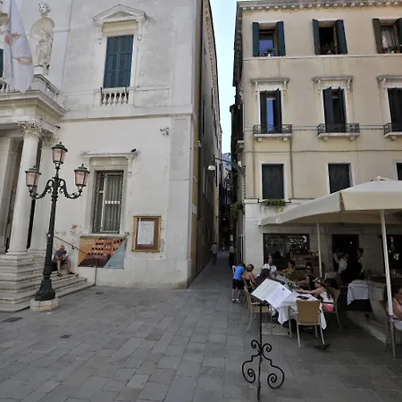 Al Theatro Palace Hotel Benátky