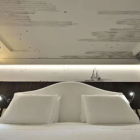 Al Theatro Palace Hotel 4*