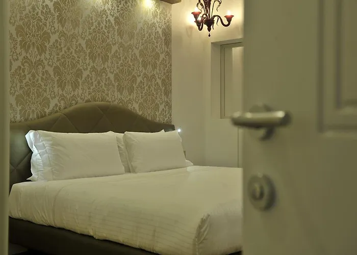 Al Theatro Palace 4*