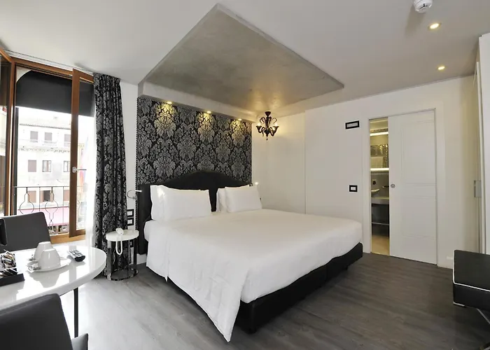 Al Theatro Palace 4* Benátky