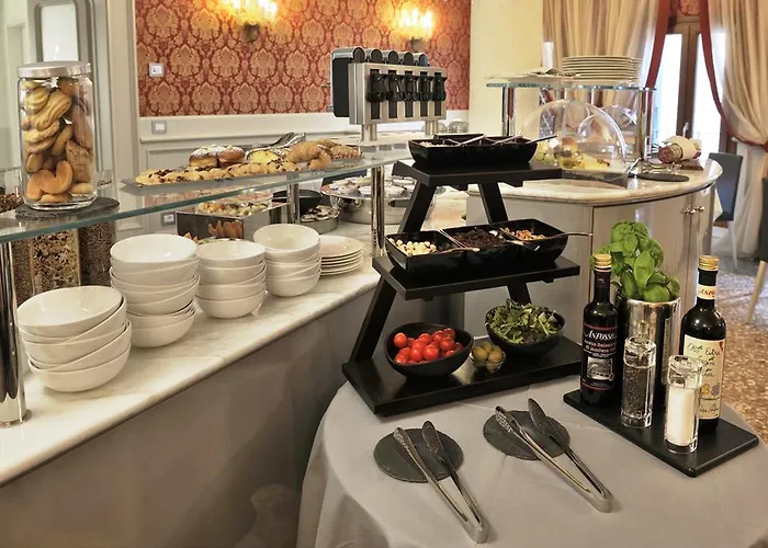 Al Theatro Palace Hotel Benátky