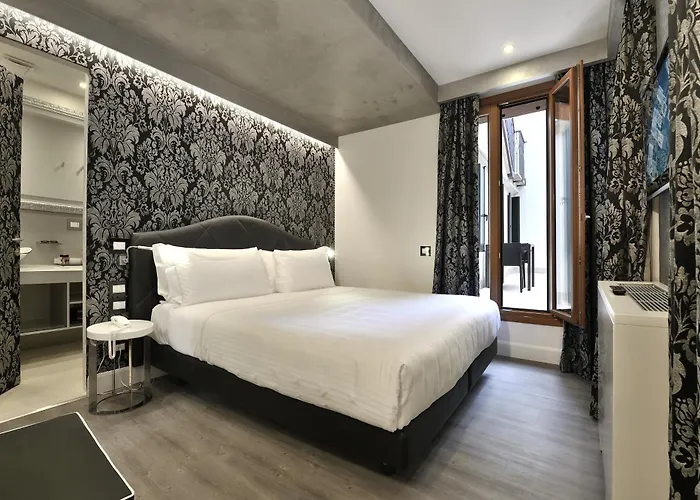 Al Theatro Palace 4*