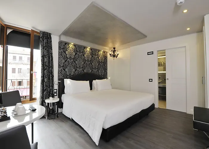 Al Theatro Palace Benátky