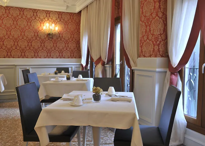 Al Theatro Palace Hotel