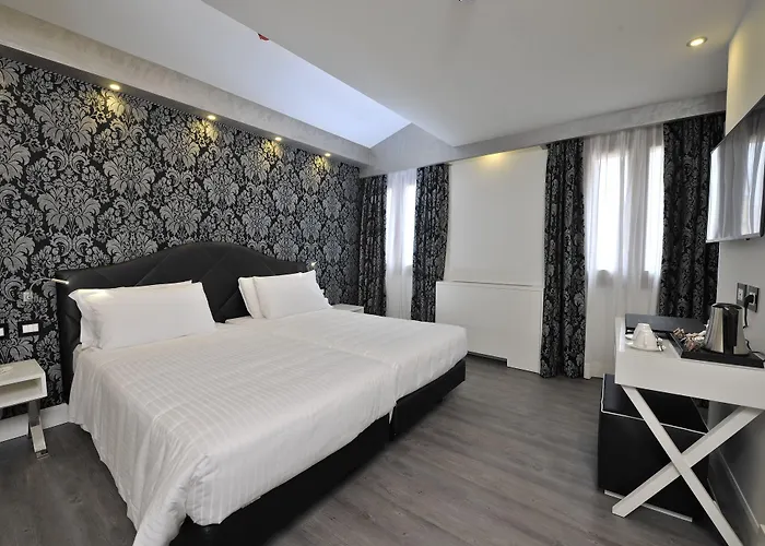 Al Theatro Palace Hotel Benátky