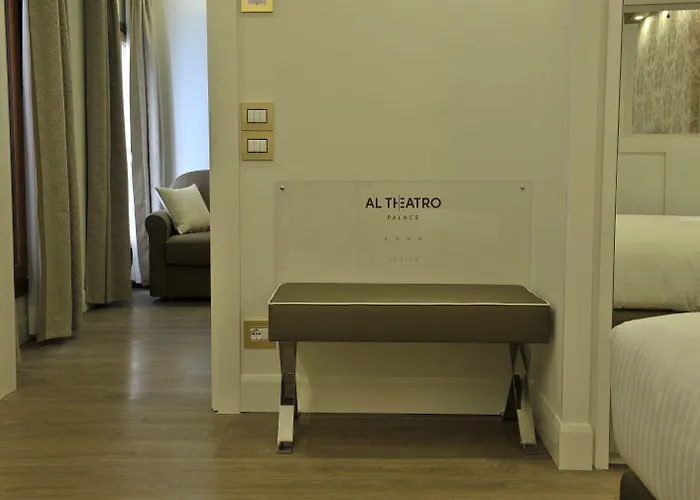 Al Theatro Palace 4* Benátky