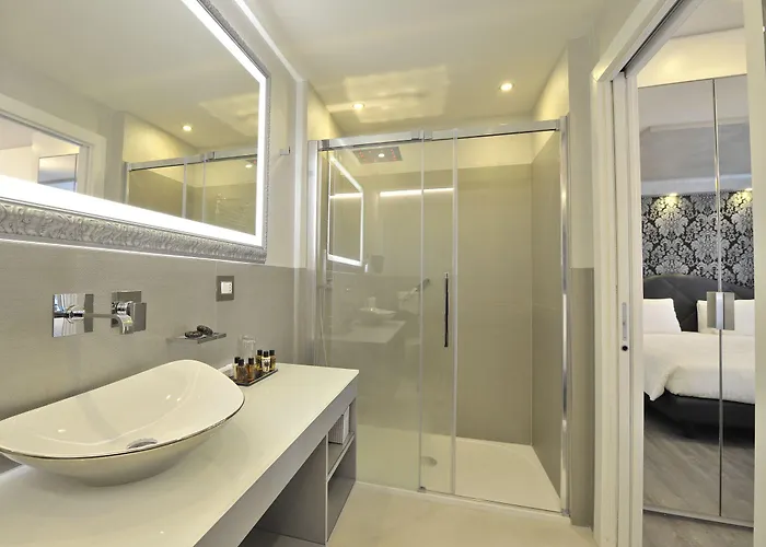 Al Theatro Palace 4*