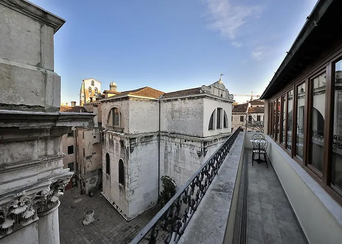 Al Theatro Palace Benátky