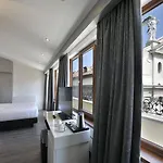 Al Theatro Palace Otel