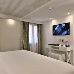 Al Theatro Palace Hotel